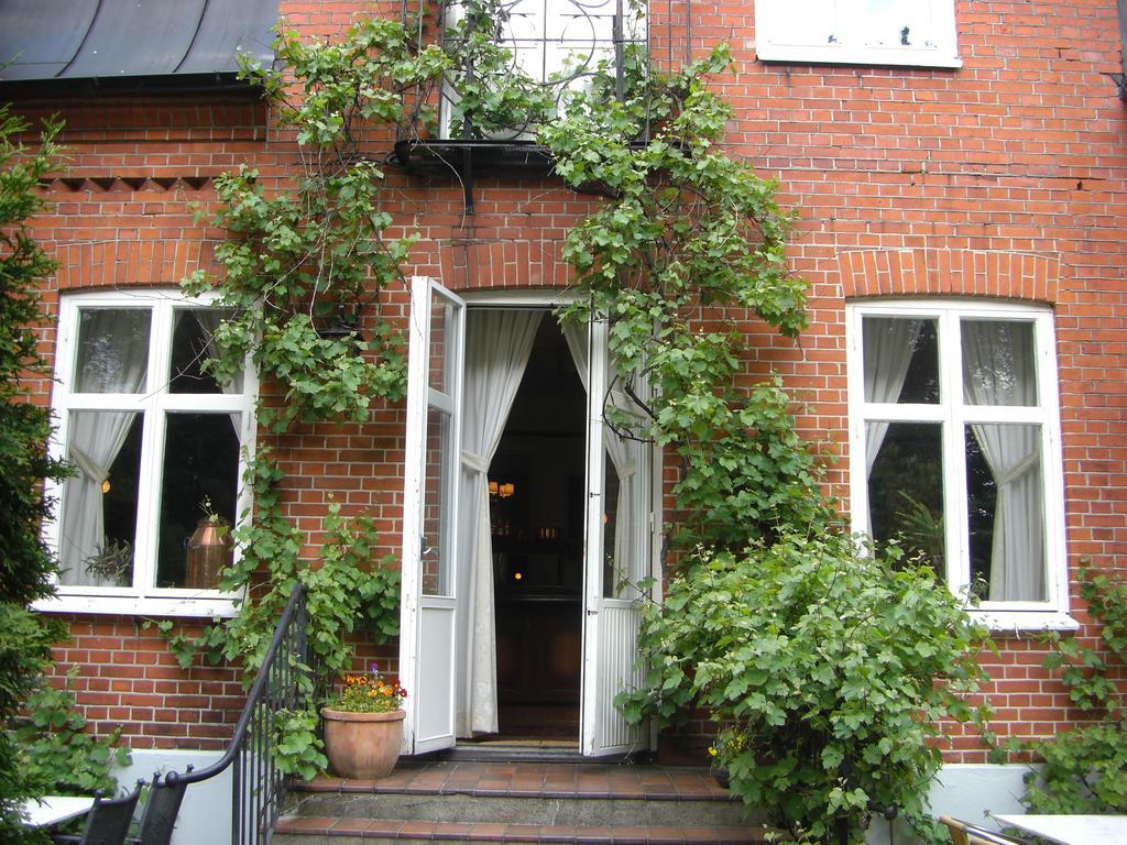 Kastanjelund Hotel Yngsjö Exterior foto